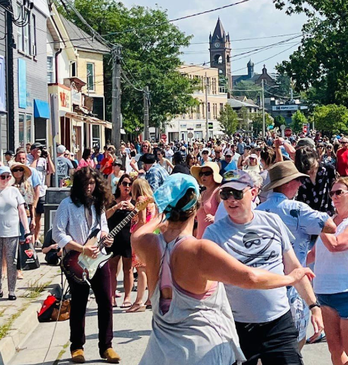 The streets of Wortley Village filled with people dancing to live jazz music