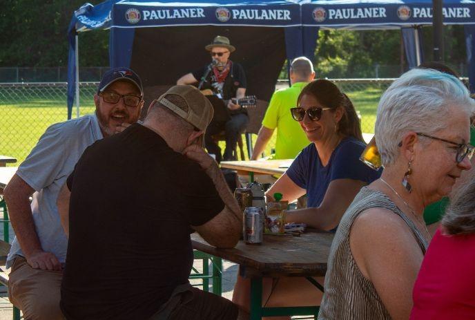 A band playing Irish music.