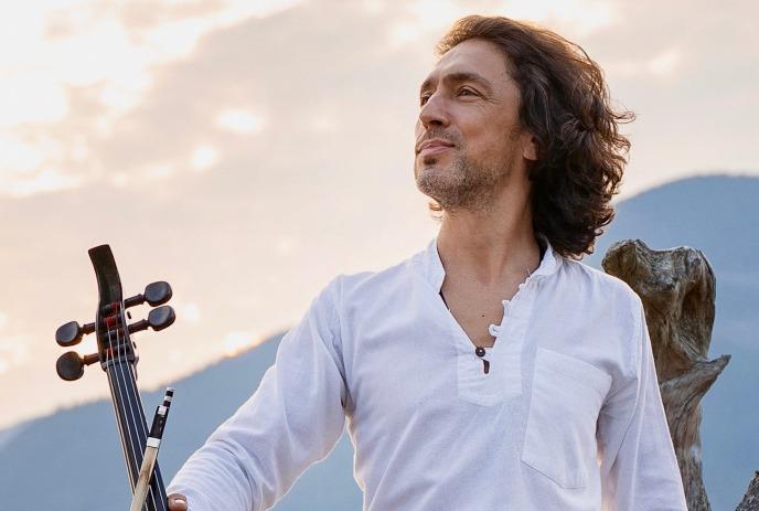 IAN MAKSIN in LONDON, ON: SONGS OF LOVE & PEACE