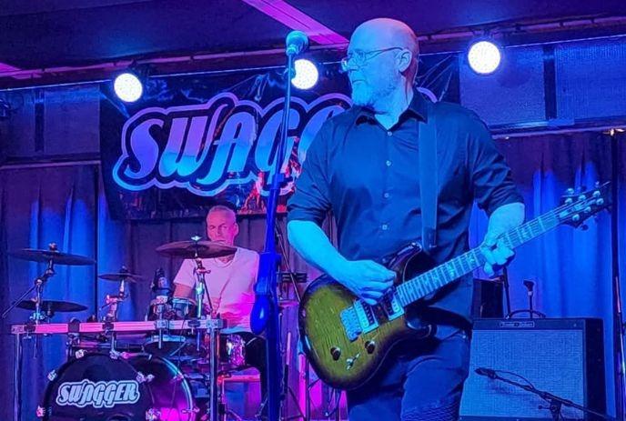 Live band 