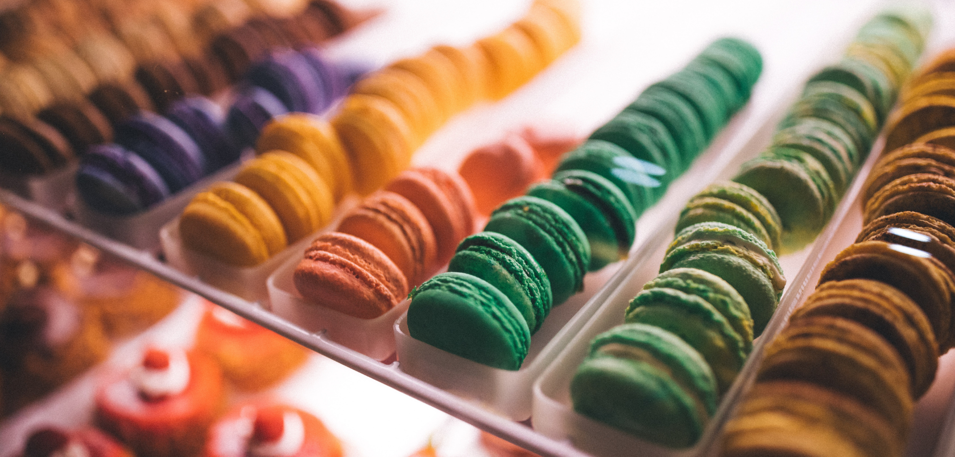 tray of various flavour macaroons