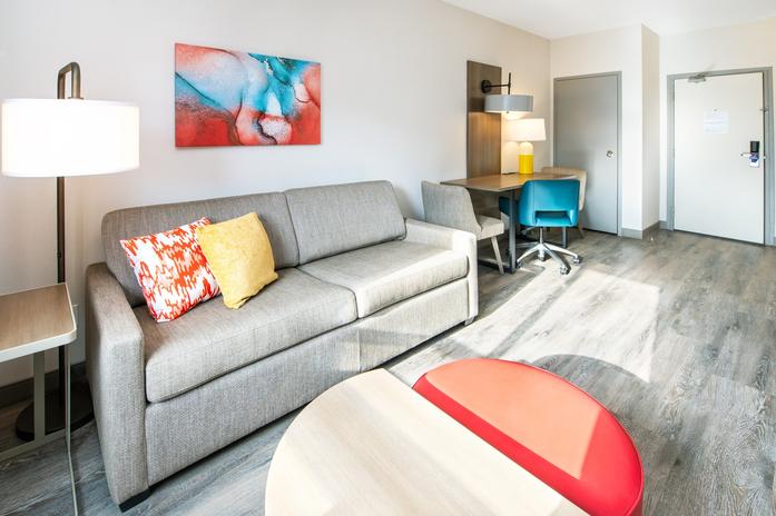 comfort-suites-2