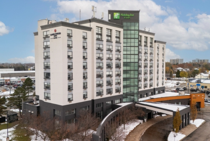holiday-inn-hotel-and-suites-london1