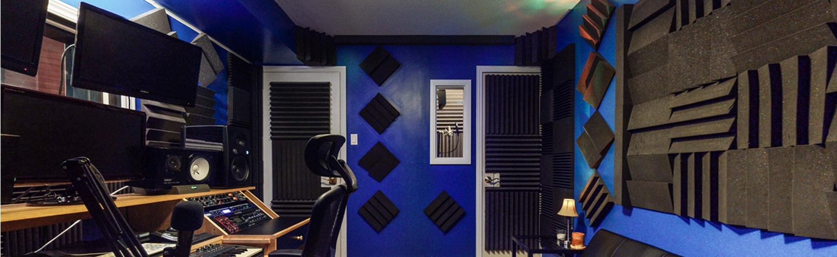 RNRBNB Blue Recording Room