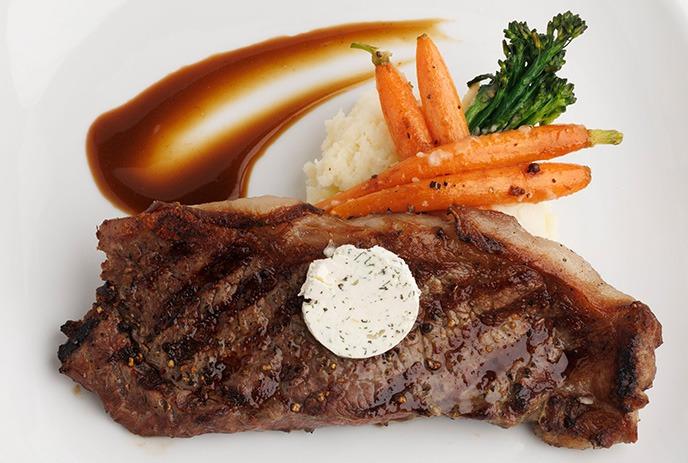 Peppermoon Restaurant and bar seating area