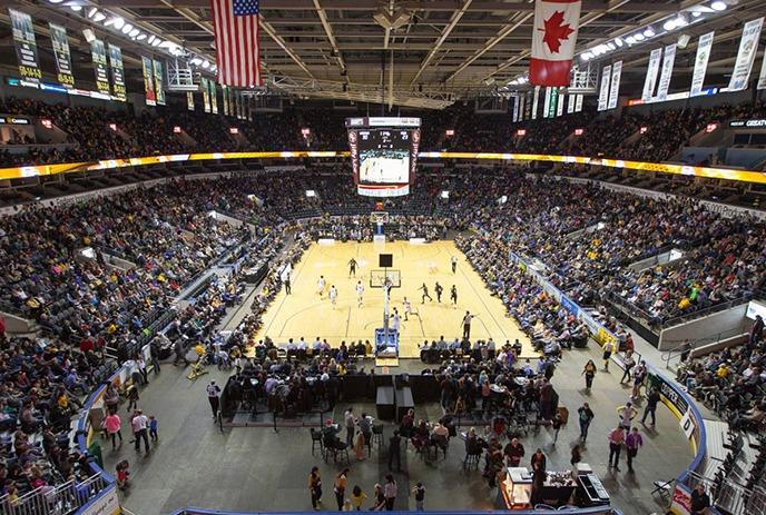 The London Lightning playing live to a packed crowd at Budweiser Gardens