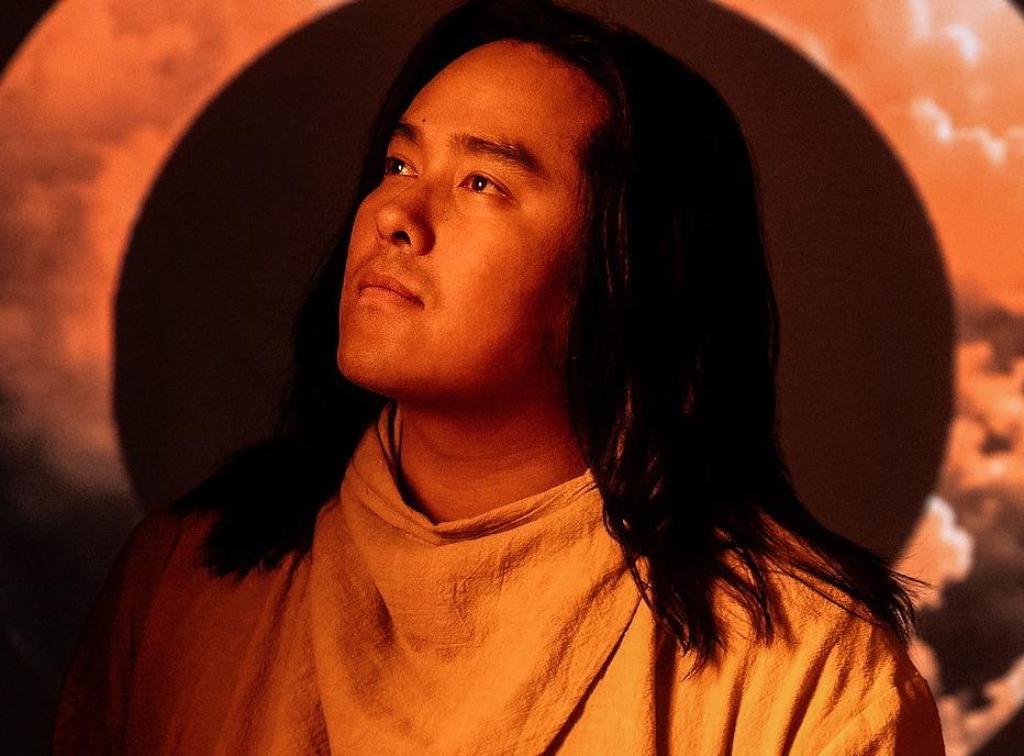 Indigenous singer-songwriter Aysanabee