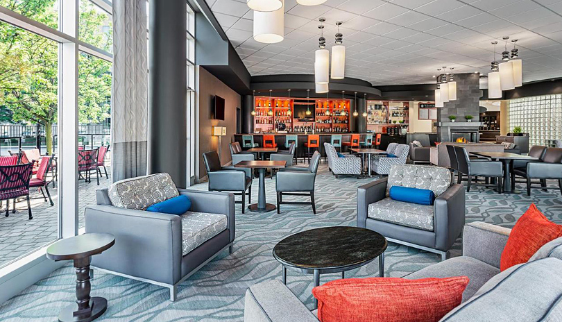 The main lounge and bar area of the Four Points by Sheraton located in London, Ontario