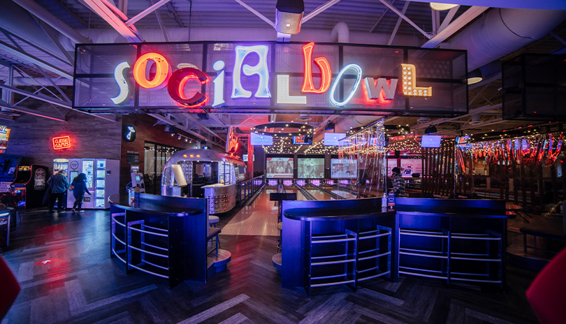 Entrance to Bowling Lanes at Palasad Socialbowl with neon lights