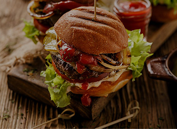 burger on a pallete