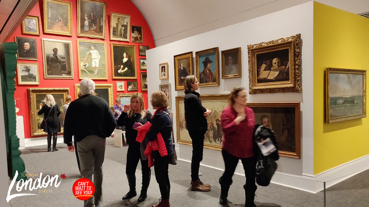 Museum London - Inside a Gallery
