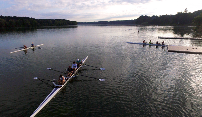 rowers on Fanshawe lake 